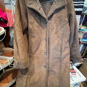 LL Bean Women's Brown long parka Shearling Coat size large petite jacket L